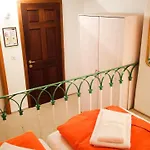 מלון Hotel Soazza