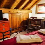 Hotel Soazza מלון 3*