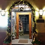Hotel Soazza מלון Soazza