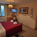Hotel Soazza מלון Soazza