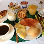 מלון Hotel Soazza