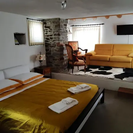 מלון Hotel Soazza 3*