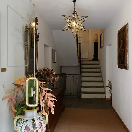 מלון Hotel Soazza 3*