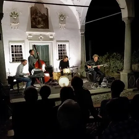 Hotel Soazza מלון 3*